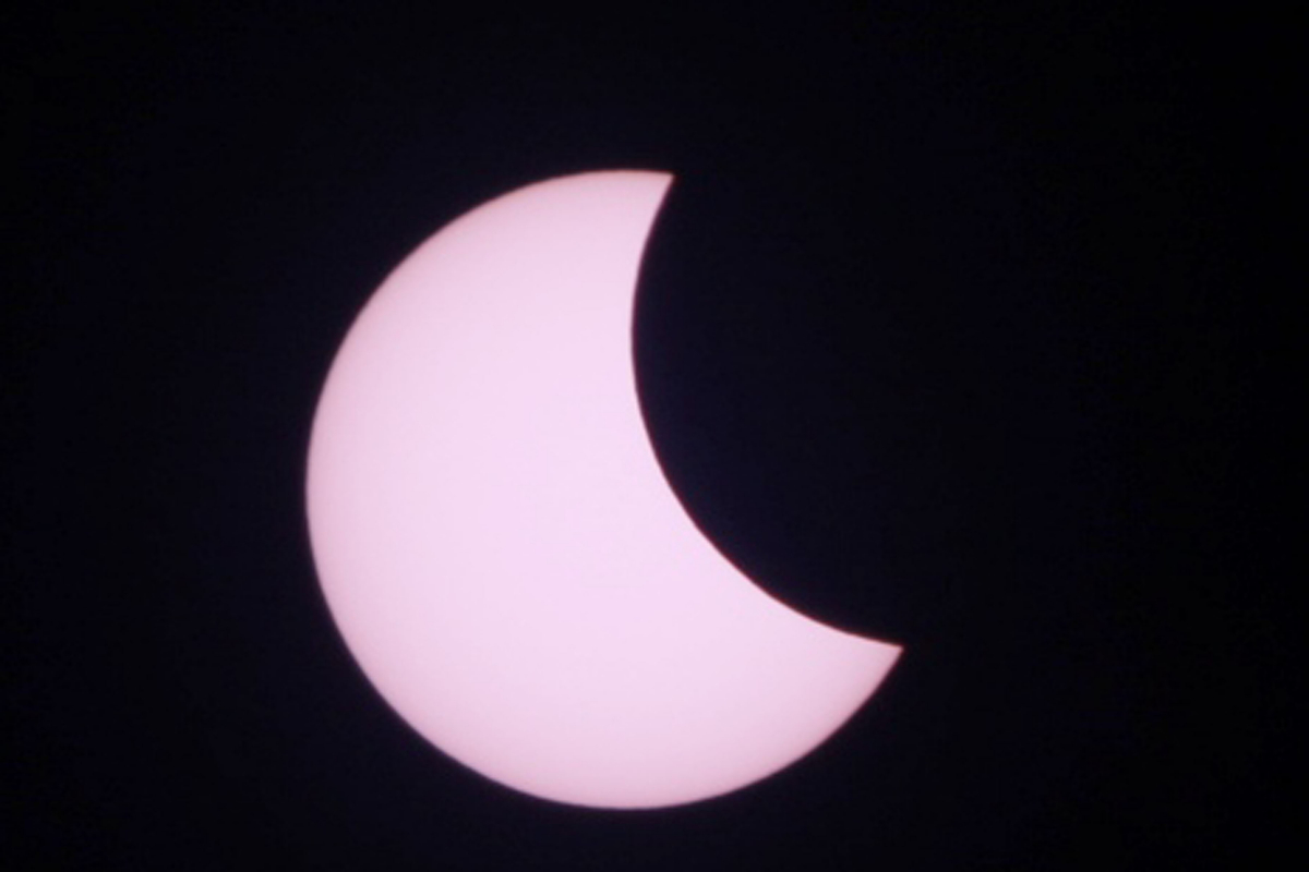 काठमाडौंबाट यस्तो देखियो सूर्य ग्रहण