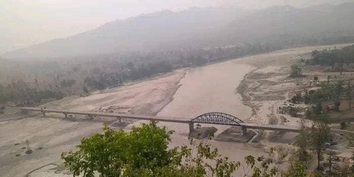 कर्णाली नदी कटान : सत्ती पुल र बर्दियाको राजापुर जोखिममा