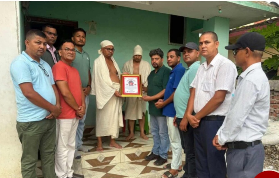 पत्रकार बमको निवास पुगेर प्रेस युनियनका केन्द्रीय अध्यक्ष शिव लम्सालद्वारा समवेदना