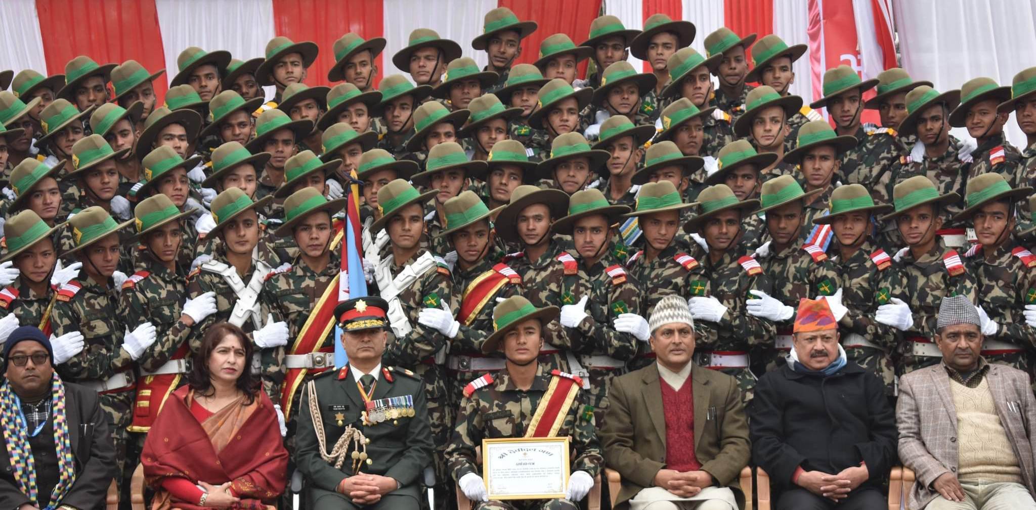 ९ महिने सैन्य तालिम पुरागरेका सिपाहीलाई दिए बधाई तथा शुभकामना
